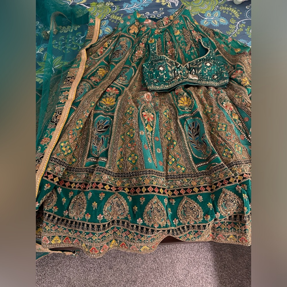Elegant Emerald Green Embroidered Lehenga with Matching Blouse